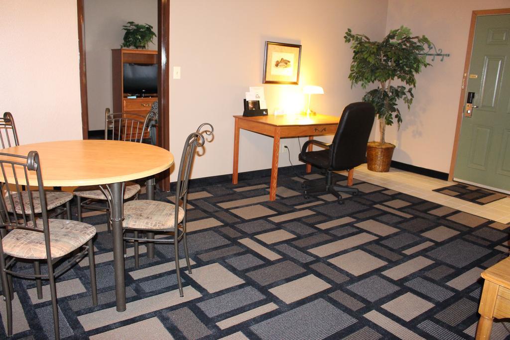 Days Inn By Wyndham Watertown Quarto foto